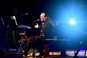 Умер Александр Чувардин